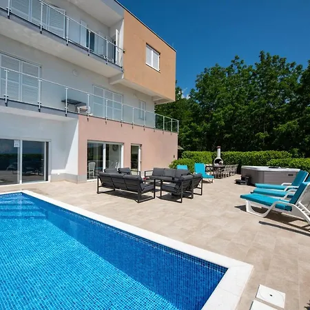 Villa Sveti Petar - With Heated Pool And Outdoor Jacuzzi Opatija