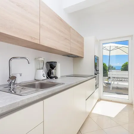 Willa Sveti Petar - With Heated Pool And Outdoor Jacuzzi Opatija