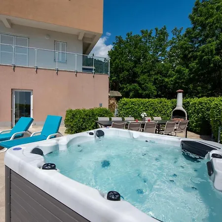 Sveti Petar - With Heated Pool And Outdoor Jacuzzi أوباتيا