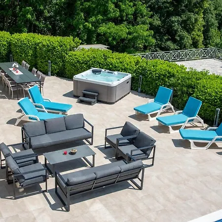 Sveti Petar - With Heated Pool And Outdoor Jacuzzi فيلة أوباتيا