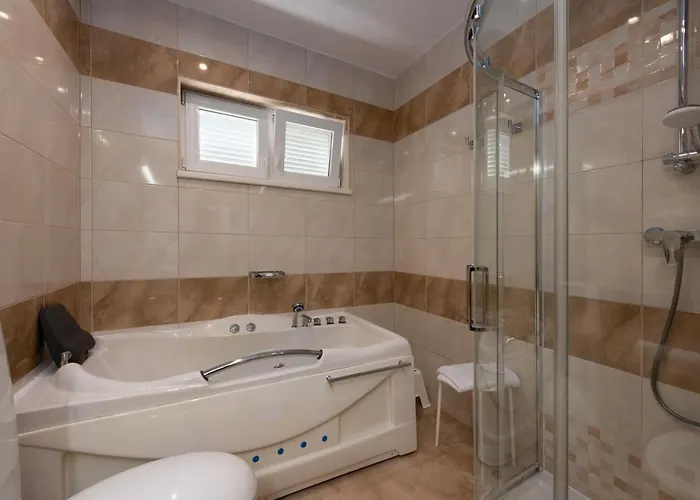 빌라 Sveti Petar - With Heated Pool And Outdoor Jacuzzi