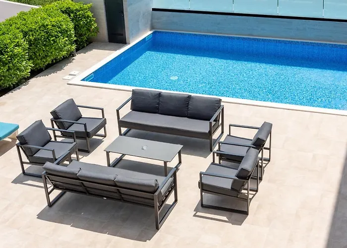 빌라 Sveti Petar - With Heated Pool And Outdoor Jacuzzi 오파티아