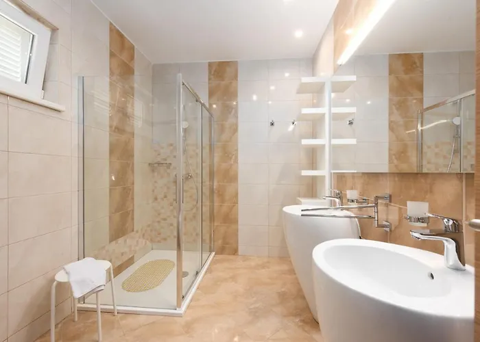 빌라 Sveti Petar - With Heated Pool And Outdoor Jacuzzi 오파티아