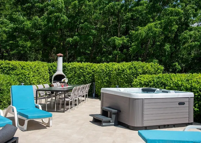 Sveti Petar - With Heated Pool And Outdoor Jacuzzi * 오파티아
