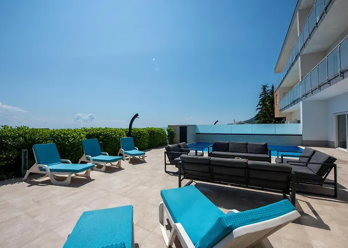 Sveti Petar - With Heated Pool And Outdoor Jacuzzi * 오파티아
